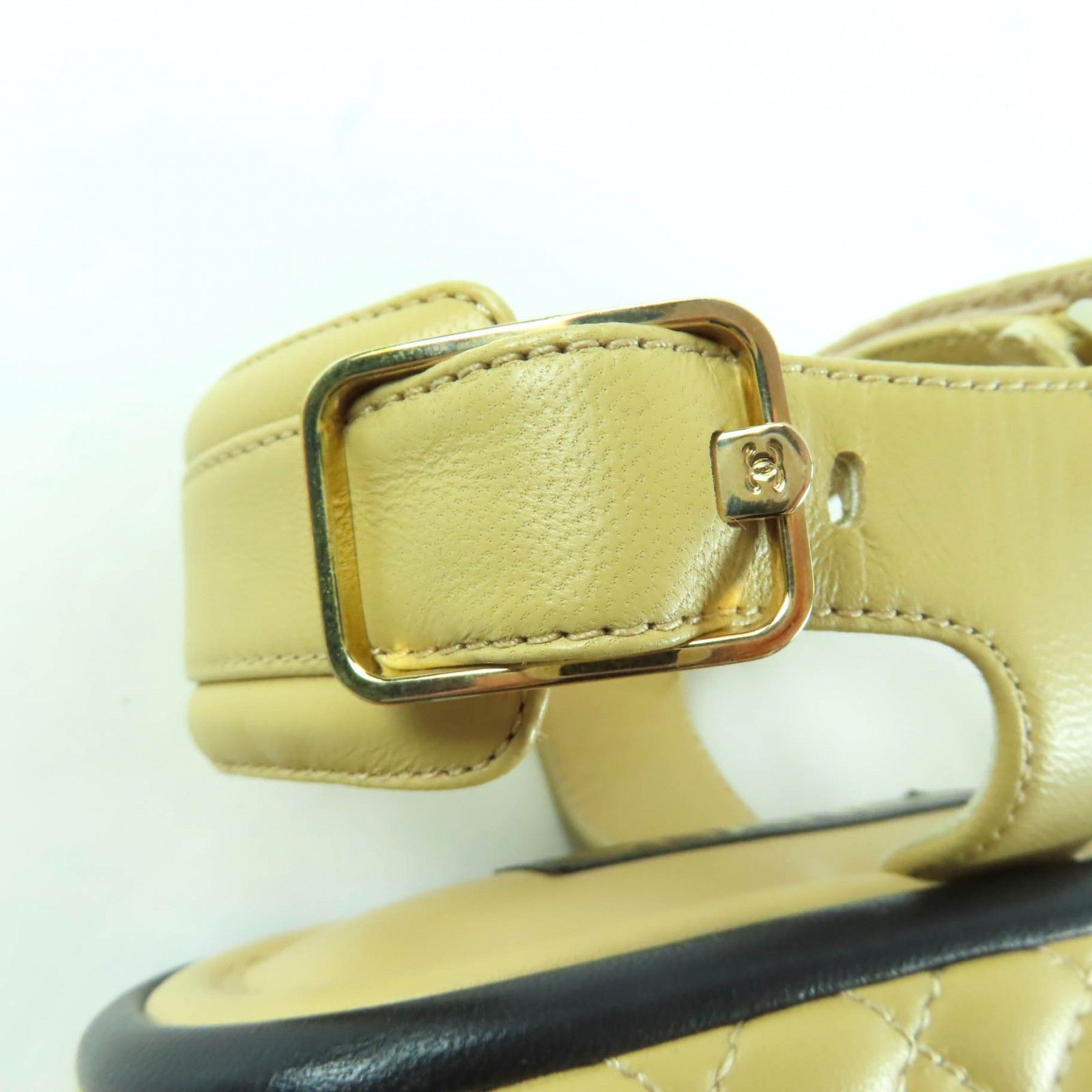 Unused Itemchanel 22a G39143 with Here Mark Hardware Matelasse Velcro Leather