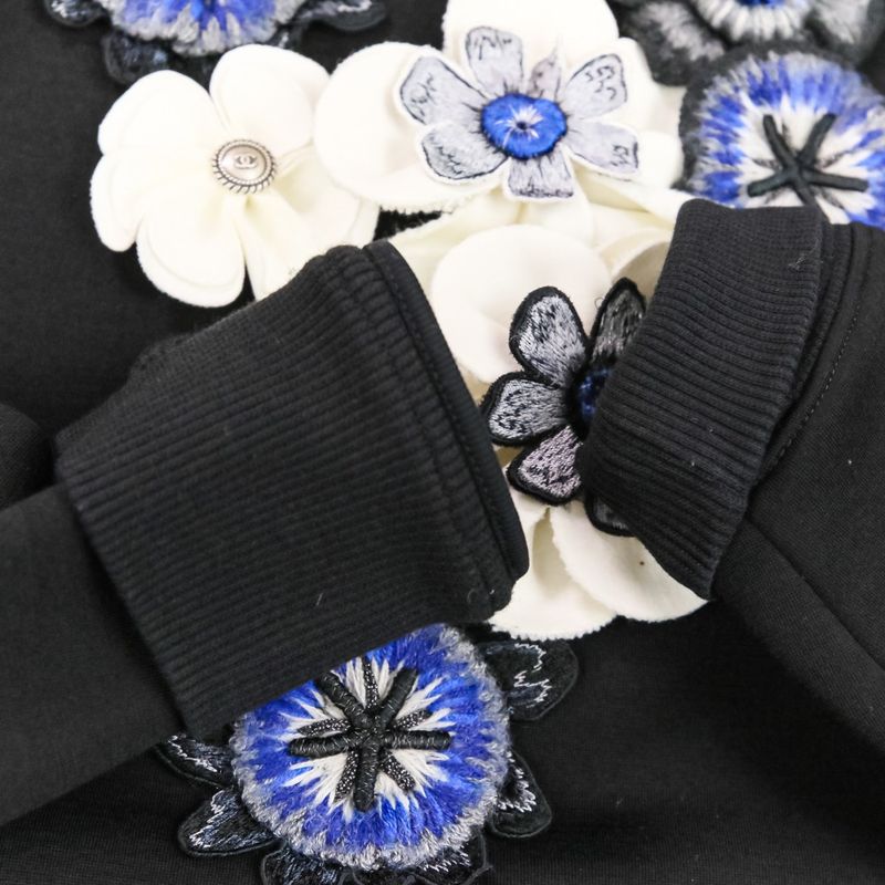 Good item CHANEL Camellia Corsage Coco Mark Flower Sweatshirt Sweatshirt P52492