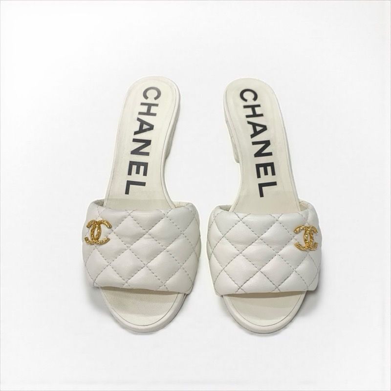 Chanel Sandals Shoes Leather White Gold Coco Mark Matelasse Mules