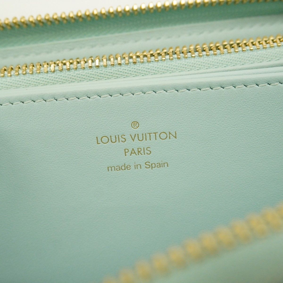 Louis Vuitton Long Wallet Mahina Zippy Wallet M83489 Mineral Blue