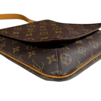 Louis Vuitton Musette Salsa Short Monogram Shoulder Bag Monogram Canvas M51258