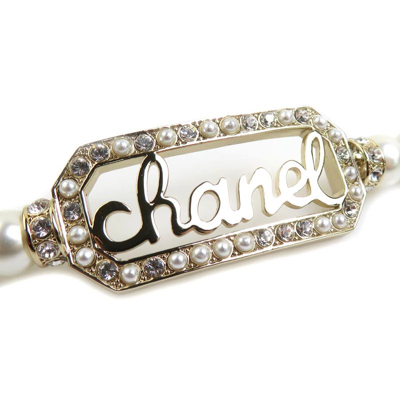 CHANEL choker