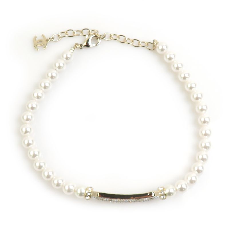CHANEL choker