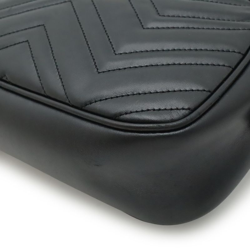 GUCCI GGMarmont Shoulder Bag Pochette Chain Bag Crossbody Quilted Leather Black