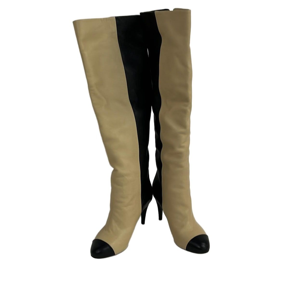 CHANEL Long boots 36 1 2C Women - G26233 Beige and black knee-high lambskin