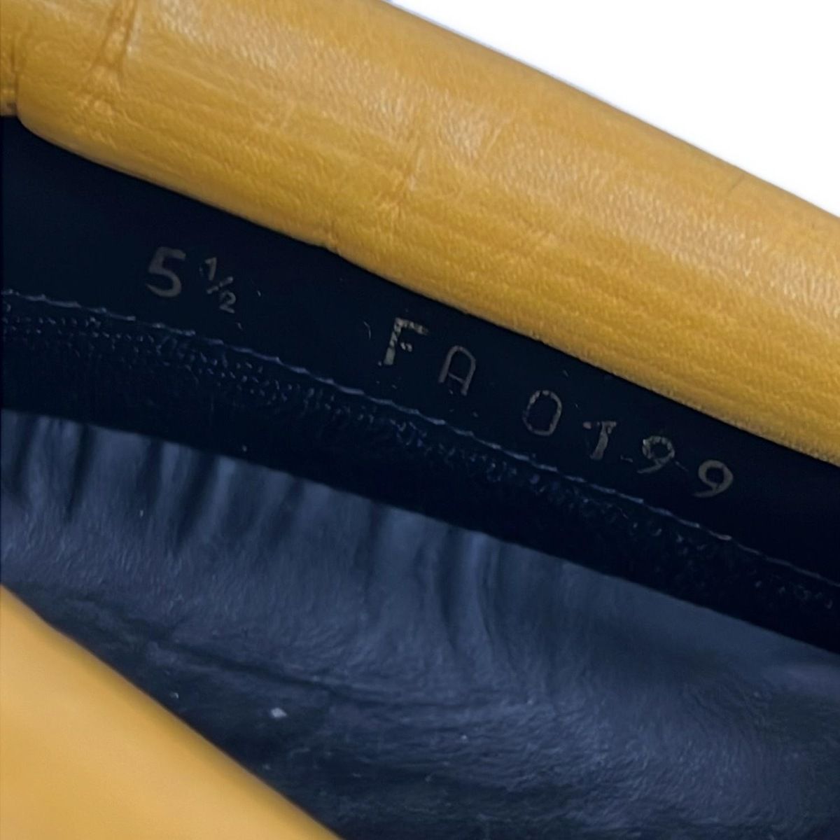 LOUIS VUITTON Shoes 5 1 2 Women - Yellow and black Insole removable Leather