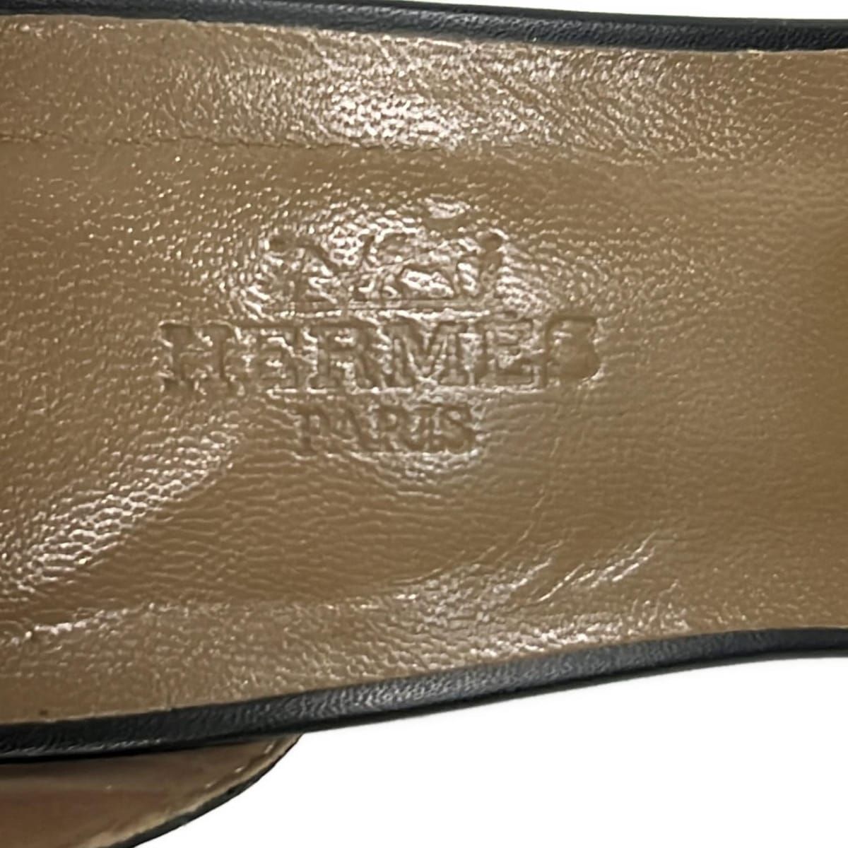 HERMES Women's Legend Sandals, Black, Outsole, Leather