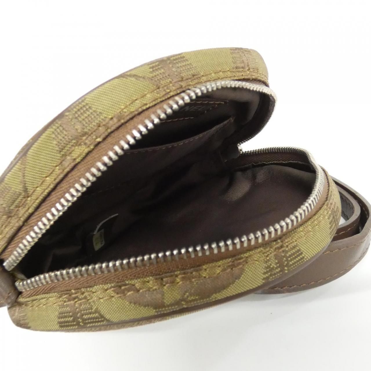 Vintage Chanel Travel Line 17682 Pouch