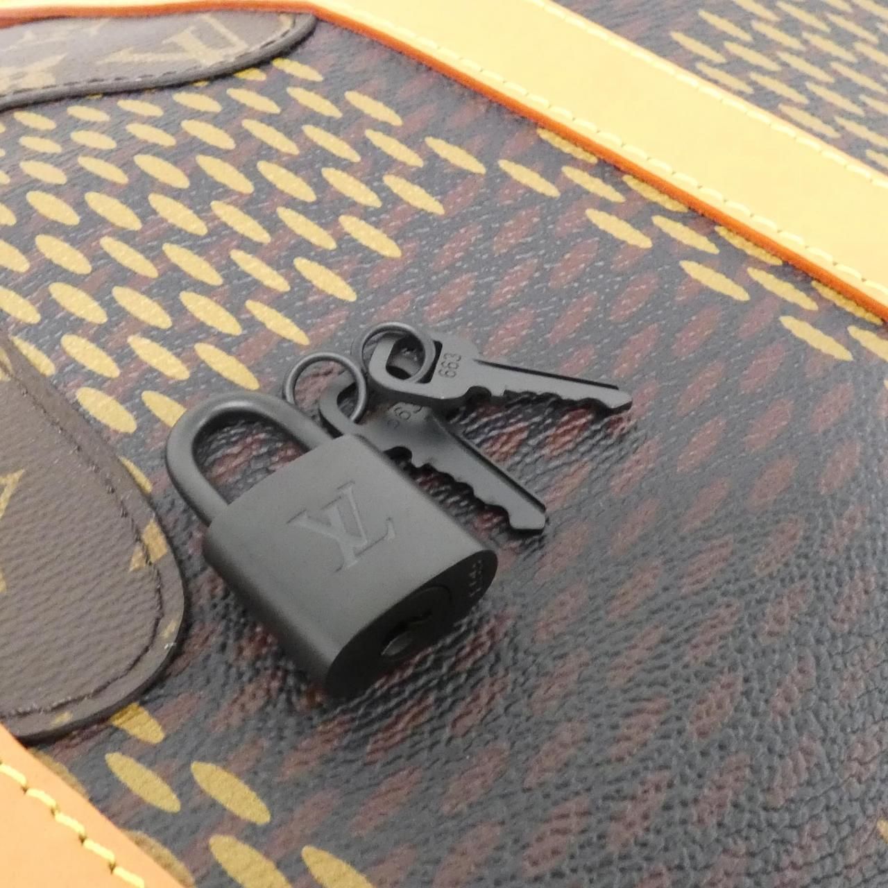 Louis Vuitton Damier Giant (lv Squared) Keepall Bandouliere 50cm (19.69in)