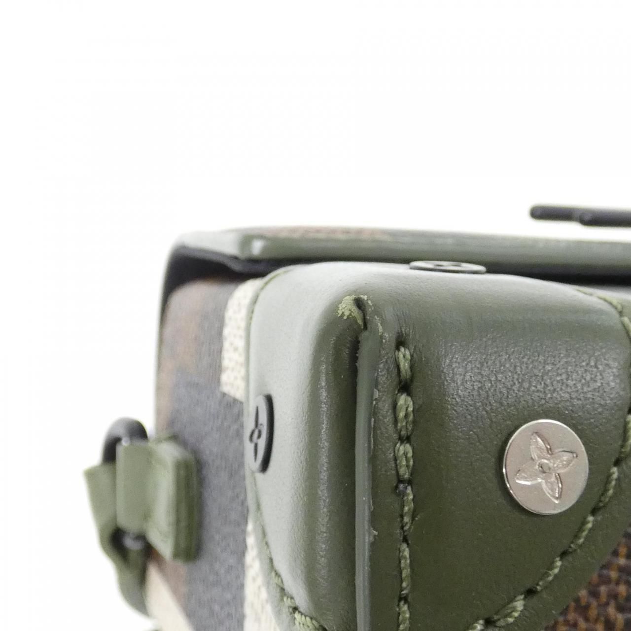 Louis Vuitton Damoflage Steamer Wearable Wallet M83172 Shoulder Bag