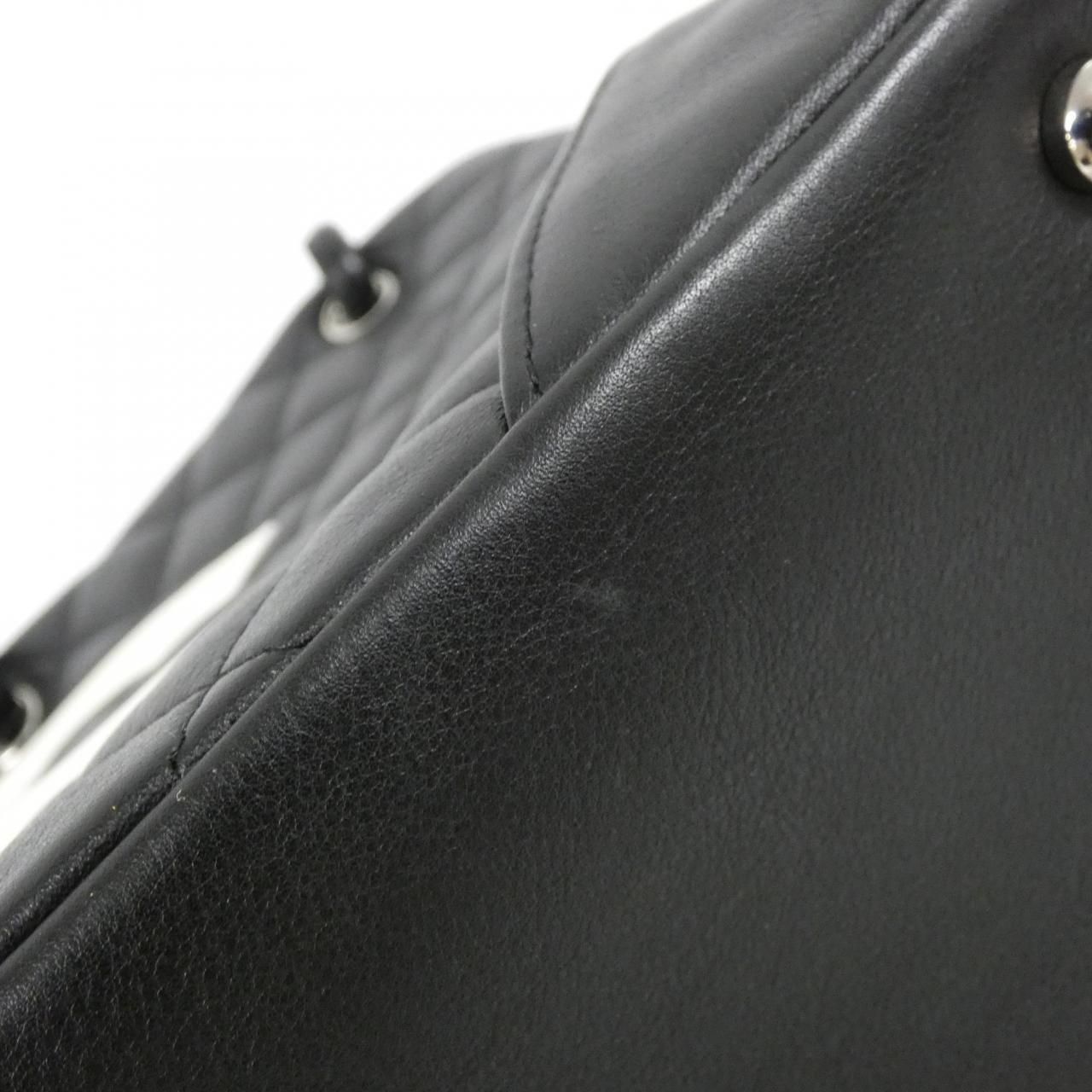 Vintage Chanel Cambon Line 25166 Bag