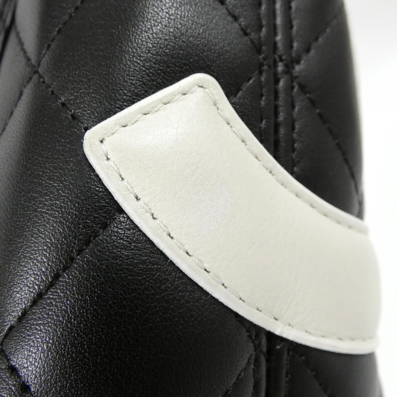 Vintage Chanel Cambon Line 25166 Bag