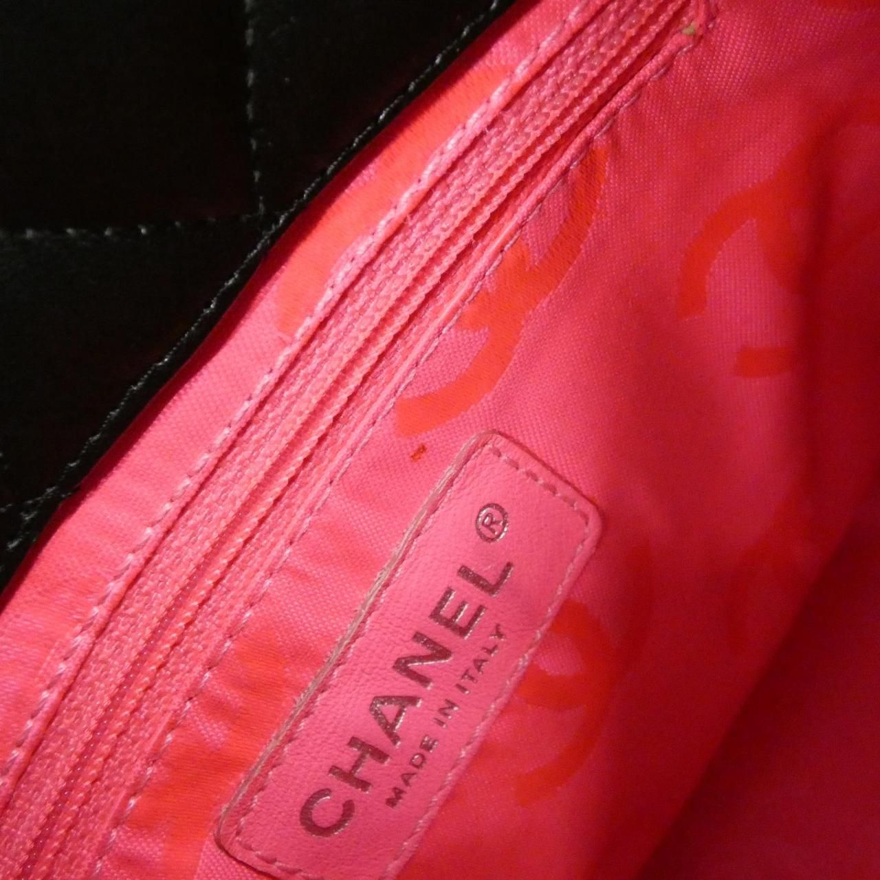 Vintage Chanel Cambon Line 25166 Bag