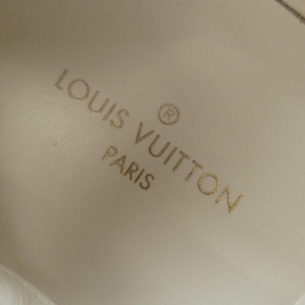 Louis Vuitton Run Away Line Sneakers