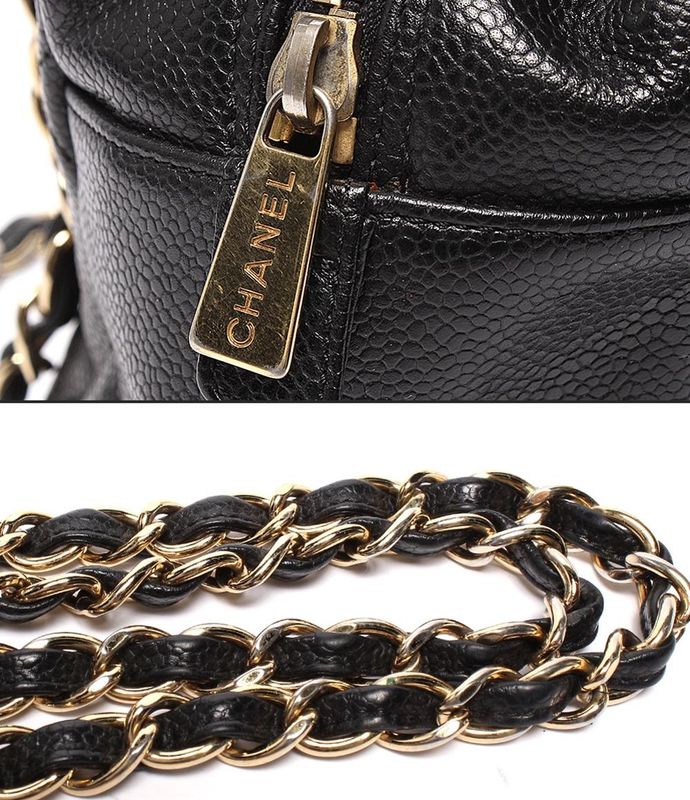 Chanel Chain Tote Bag Shoulder Gold Hardware Caviar Skin Matelasse Petit