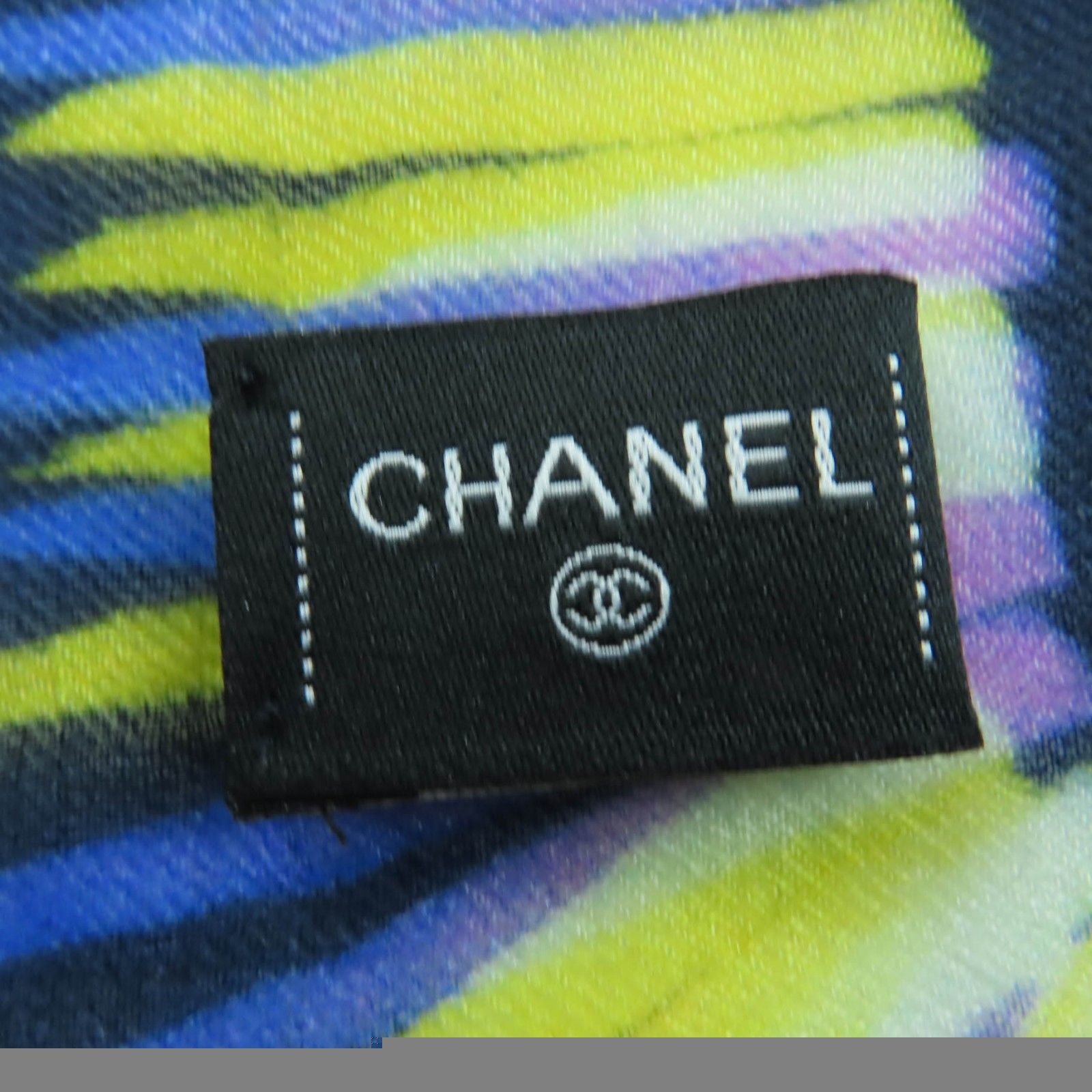 Extremely Chanel 19p 100% Cashmere Allover Coco