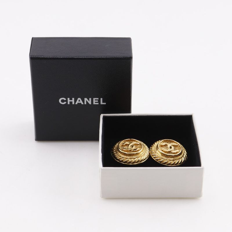 Chanel Coco Mark Vintage Gold Plated 93p Ladies 23.8g Earring