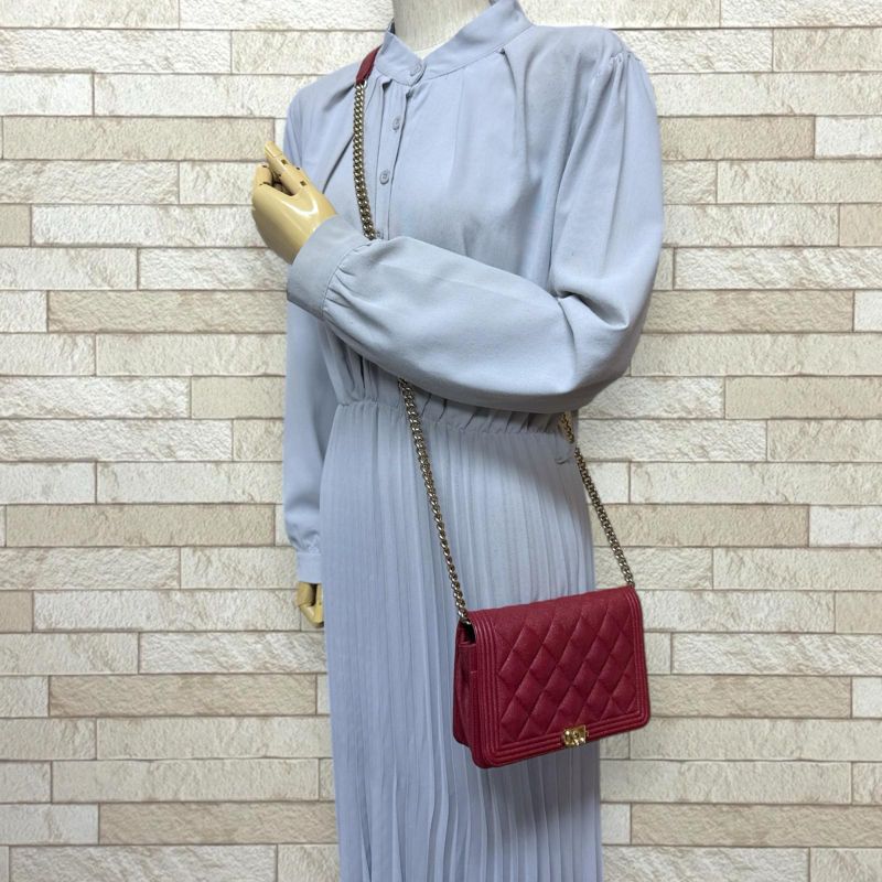 Chanel Boy Chanel Shoulder Bag Caviar Skin Red Ladies Chanel Used Chanel