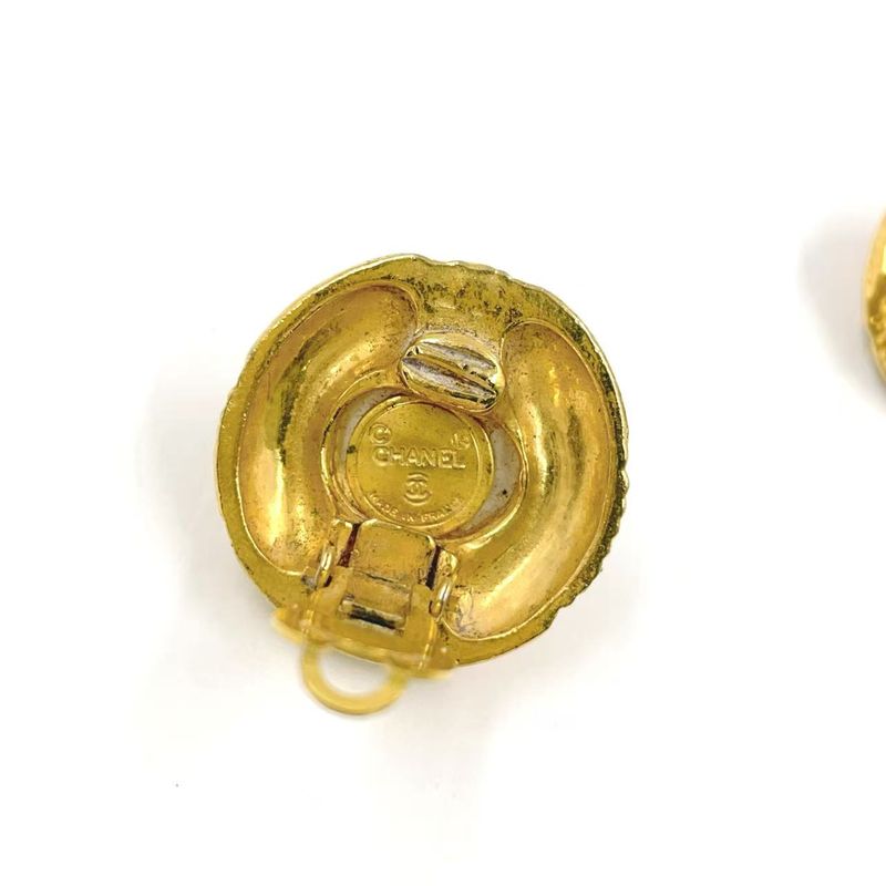 Chanel Circle Faux Pearl GP X Faux Pearl Gold Earrings Gold