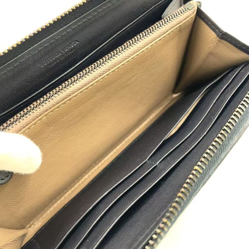 Bottega Veneta Intrecciato Round Zipper Leather Black Wallet Black