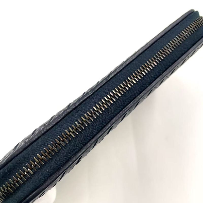 Bottega Veneta Intrecciato Round Zipper Leather Black Wallet Black