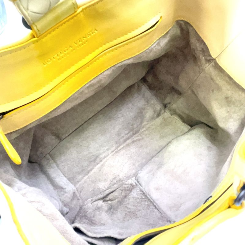 Bottega Veneta Intrecciato Gradient Leather Yellow Handbag Black