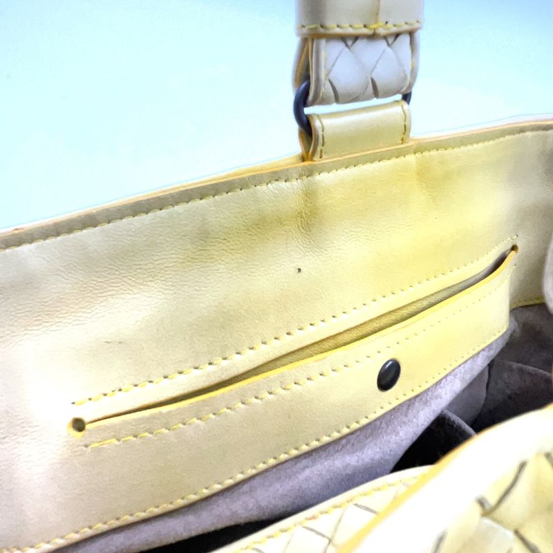 Bottega Veneta Intrecciato Gradient Leather Yellow Handbag Black