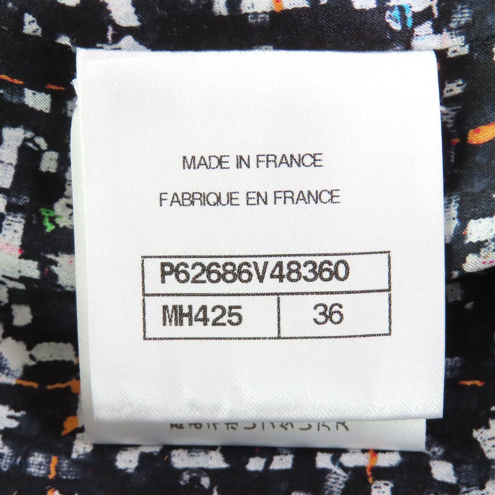 Extremely △Chanel 20c P62686 Here Mark Button Front