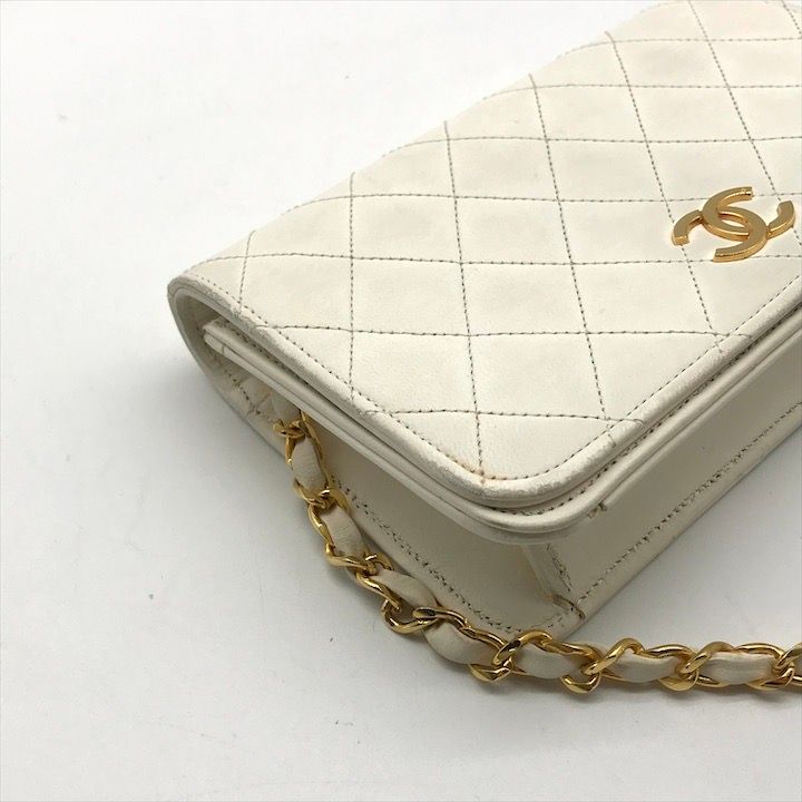 Chanel Quilted CC Logo Push Lock Chain Shoulder Bag Lambskin White