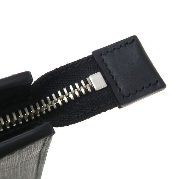 Gucci GG Supreme Clutch Bag 475316