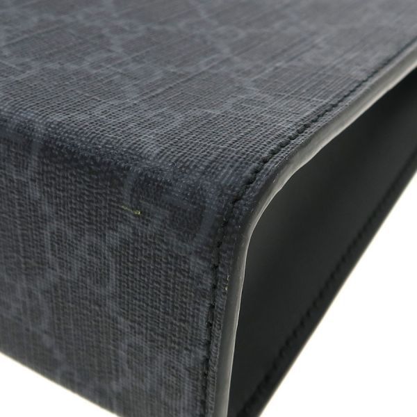 Gucci GG Supreme Clutch Bag 475316