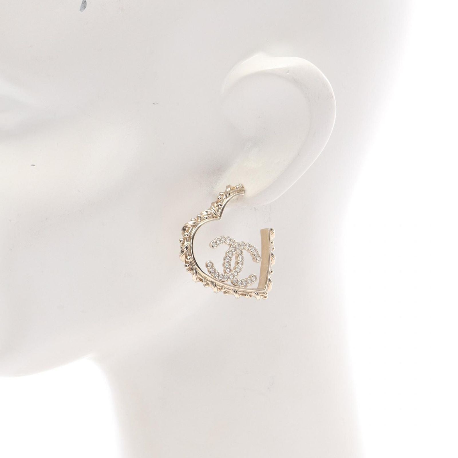 Chanel Earrings Cocomark Heart Gp (Gold Plated) Earrings Women'S a