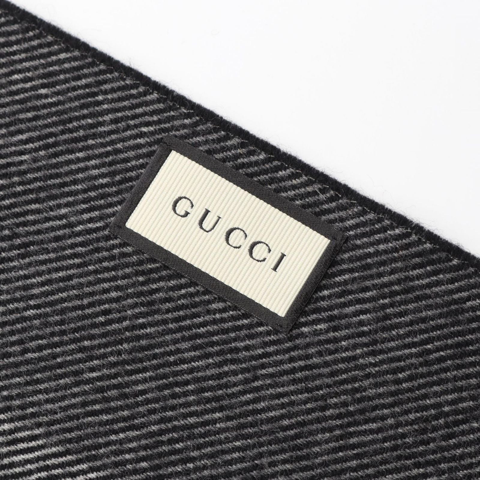 Gucci Muffler 3875744g2001361 Gray Wool Muffler Unisex New