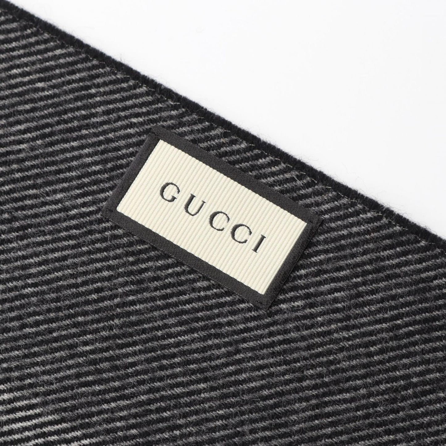 Gucci Muffler 3875744g2001361 Gray Wool Muffler Unisex New