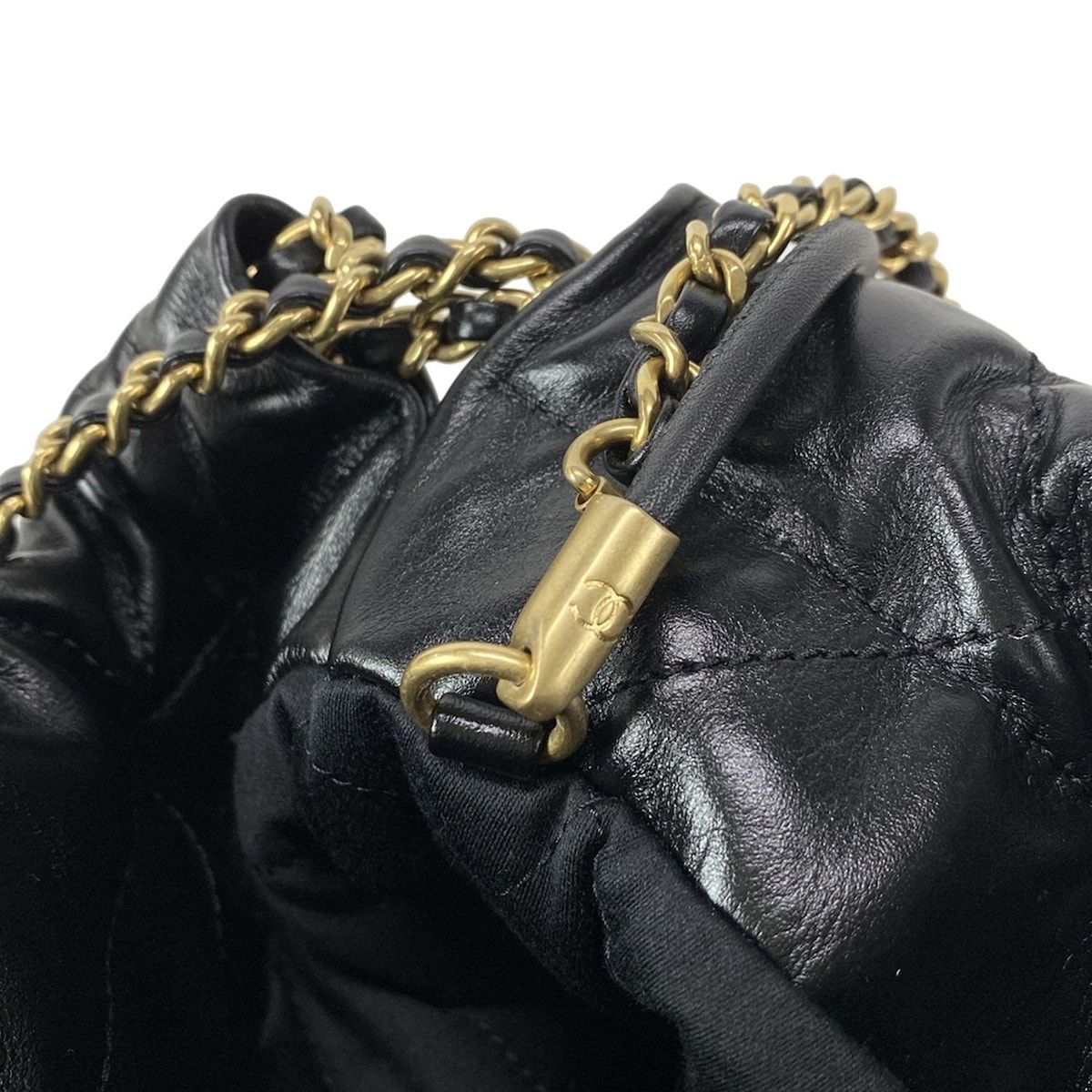 Chanel Handbag Excellent Condition Chanel 22 Mini Handbag As3980 Black