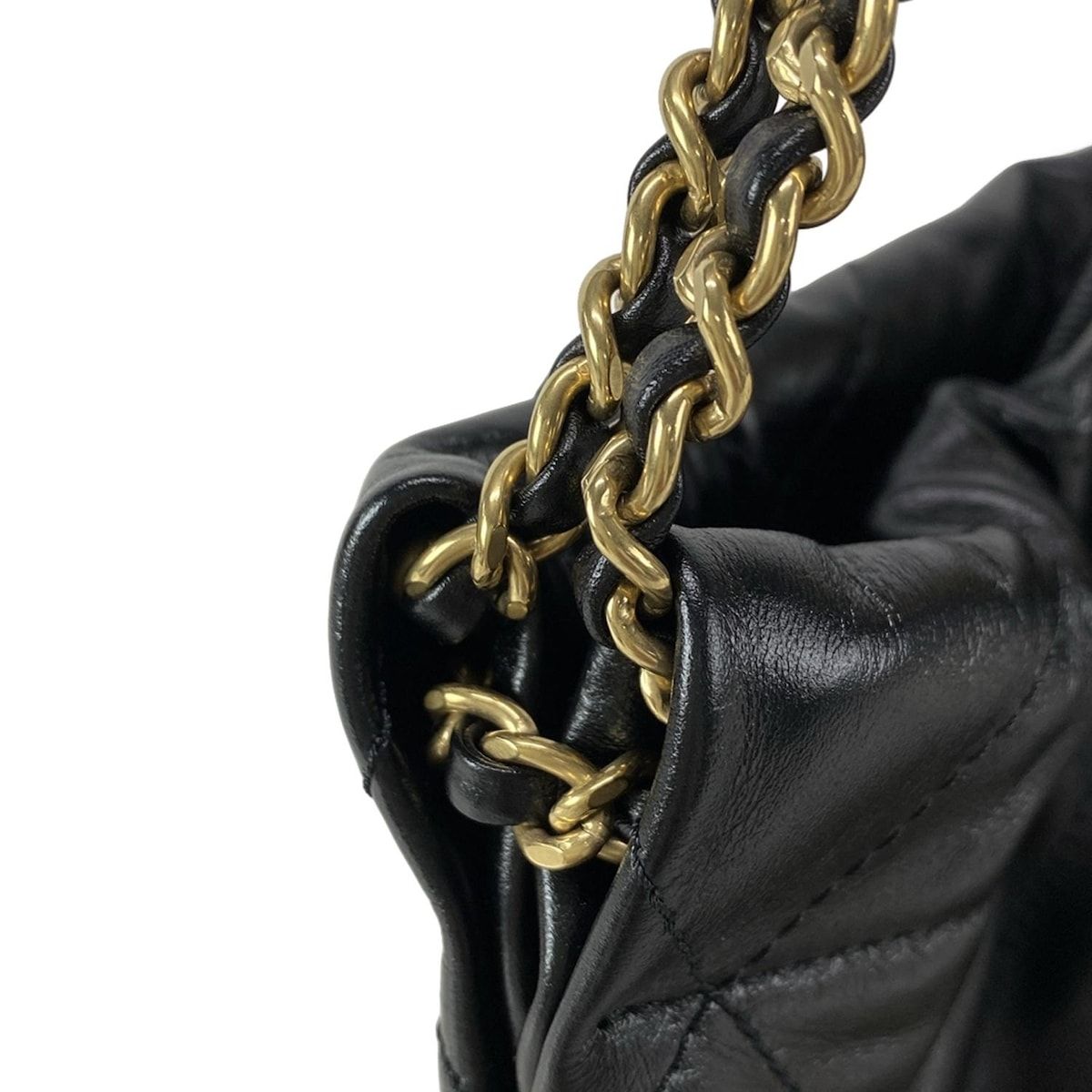 Chanel Handbag Excellent Condition Chanel 22 Mini Handbag As3980 Black