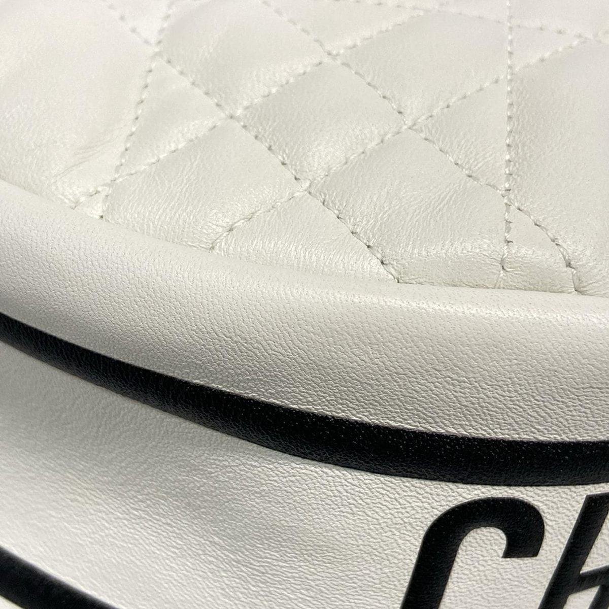 Dior/christian Dior Shoulder Bag Excellent Condition Vibe/vibe Hobo Bag Medium