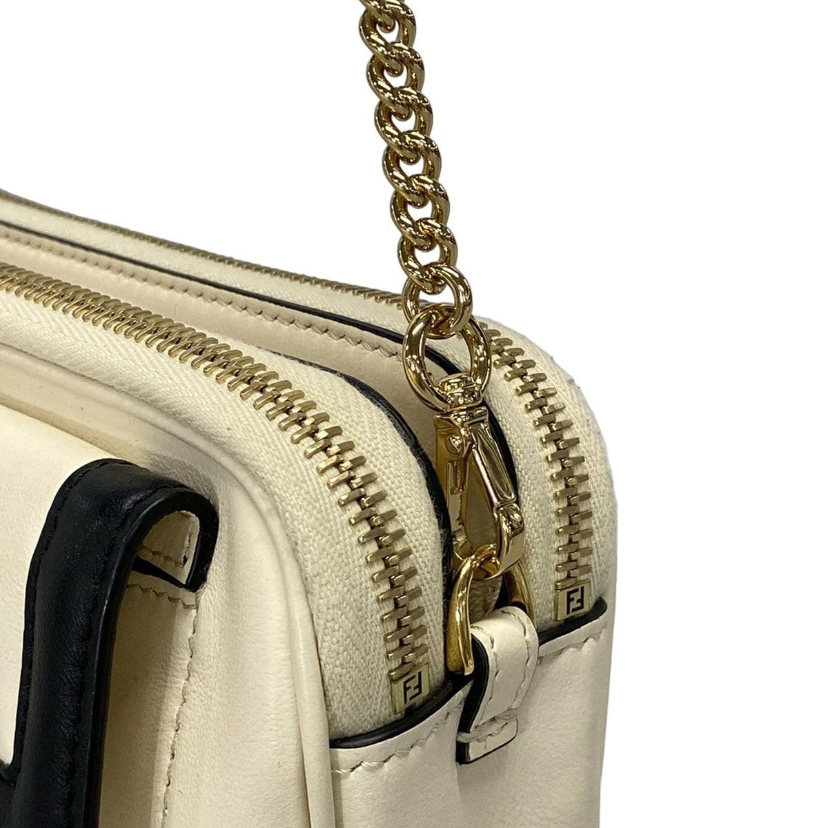 Fendi Shoulder Bag Easy Baguette 8bs044 Ivory X Black Chain Shoulder/strap