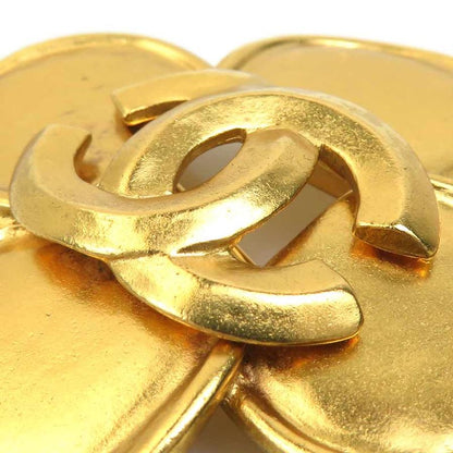 CHANEL brooch here mark