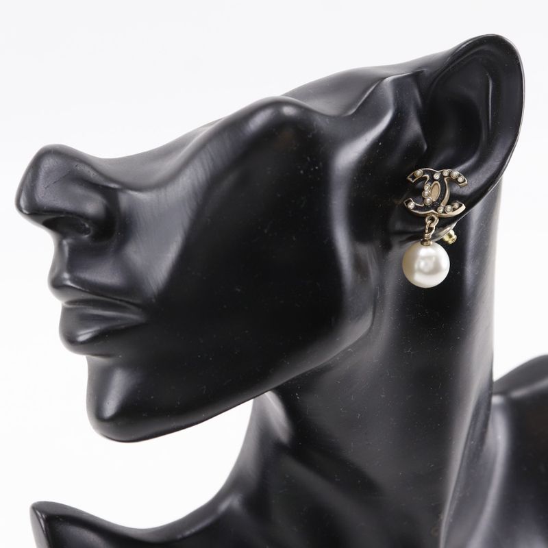 Chanel Coco Mark Gold Plated X Fake Pearl 07a Women's 9.3g Earrings