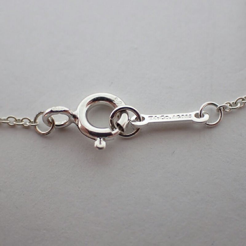 Tiffany & Co 925 Olive Leaf Pendant Necklace j111-83