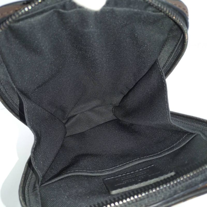 Louis Vuitton Monogram Utility Side Bag M44428