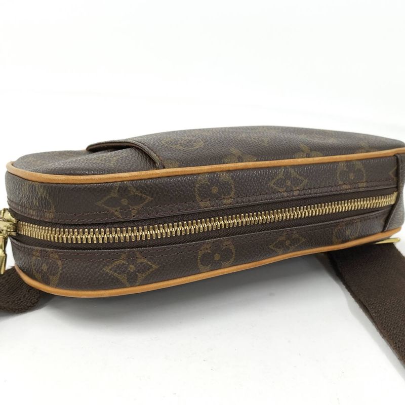 Louis Vuitton Pochette Gange Shoulder Bag Monogram Leather Brown M51870