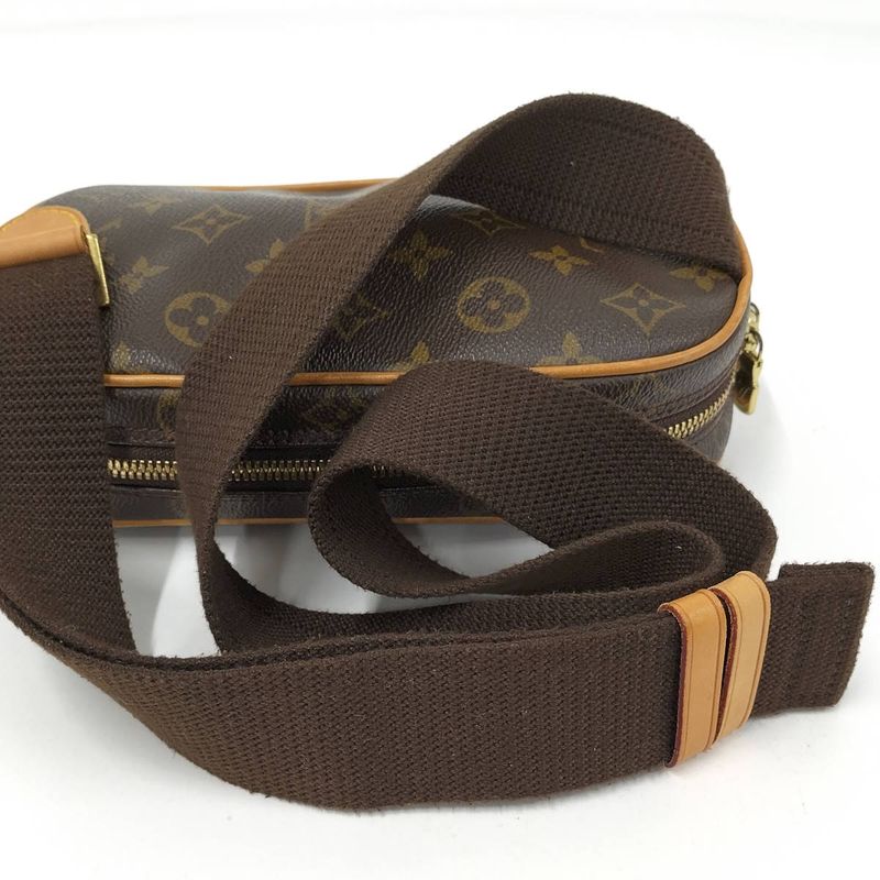 Louis Vuitton Pochette Gange Shoulder Bag Monogram Leather Brown M51870