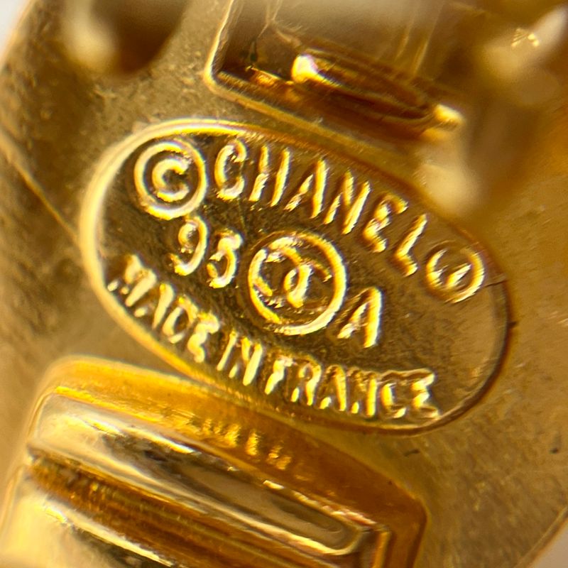 Chanel Coco Mark Turnlock Earring Unisex Vintage