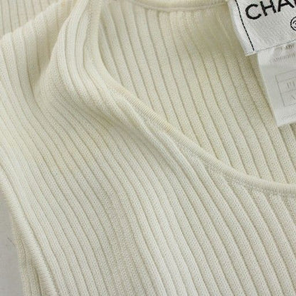 Chanel Knit Cut and Sew Sleeveless Rib 44 White P12813v00557 An30