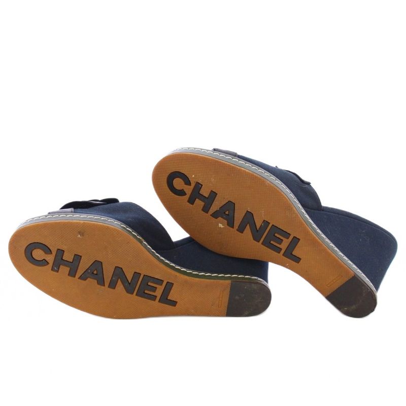 Chanel Camellia Sandals Round Toe Wedge Sole Canvas Leather Decoration Bicolor
