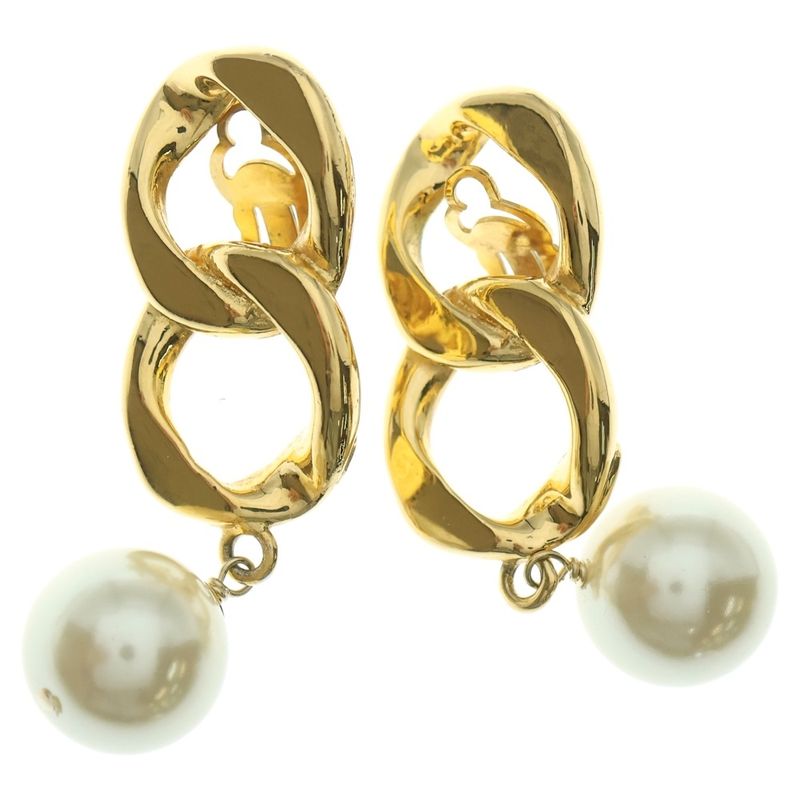 Chanel Fake Pearl Earring Gold White GP