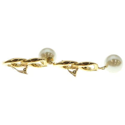 Chanel Fake Pearl Earring Gold White GP