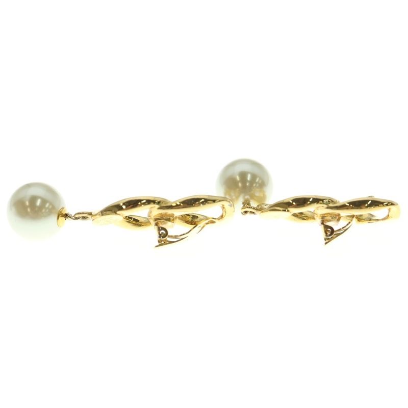 Chanel Fake Pearl Earring Gold White GP